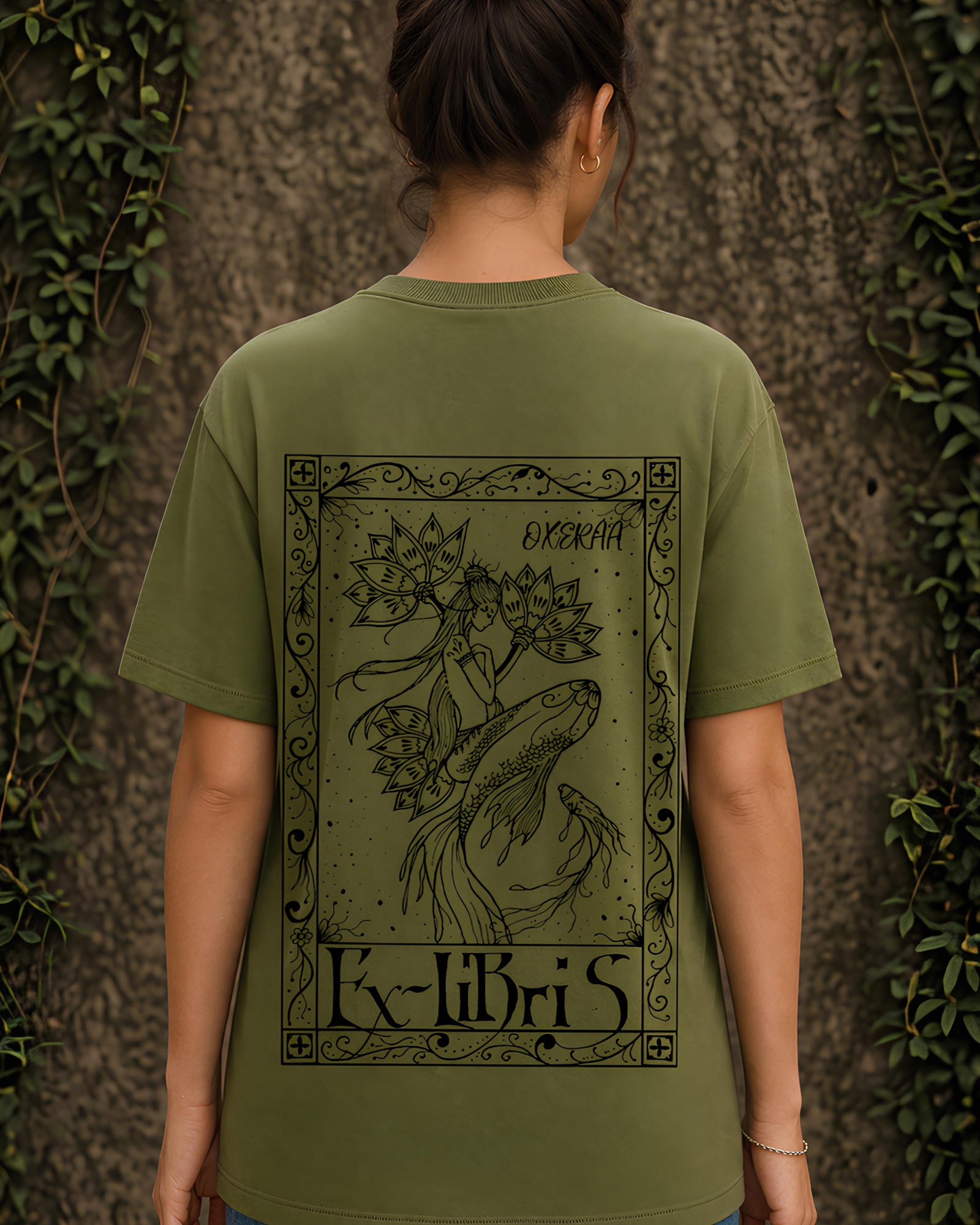 Piscean Muse Aesthetic Print - Oversized T-Shirt for Women