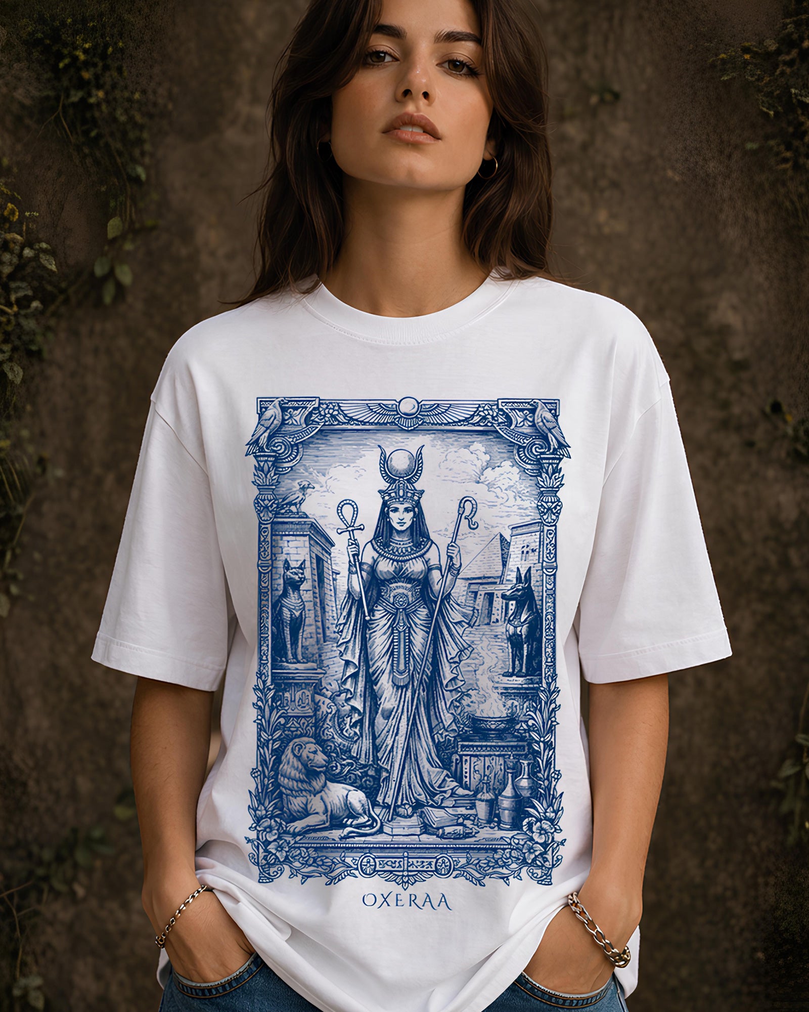 The Divine Queen Aesthetic Print - Oversized T-Shirt for Women